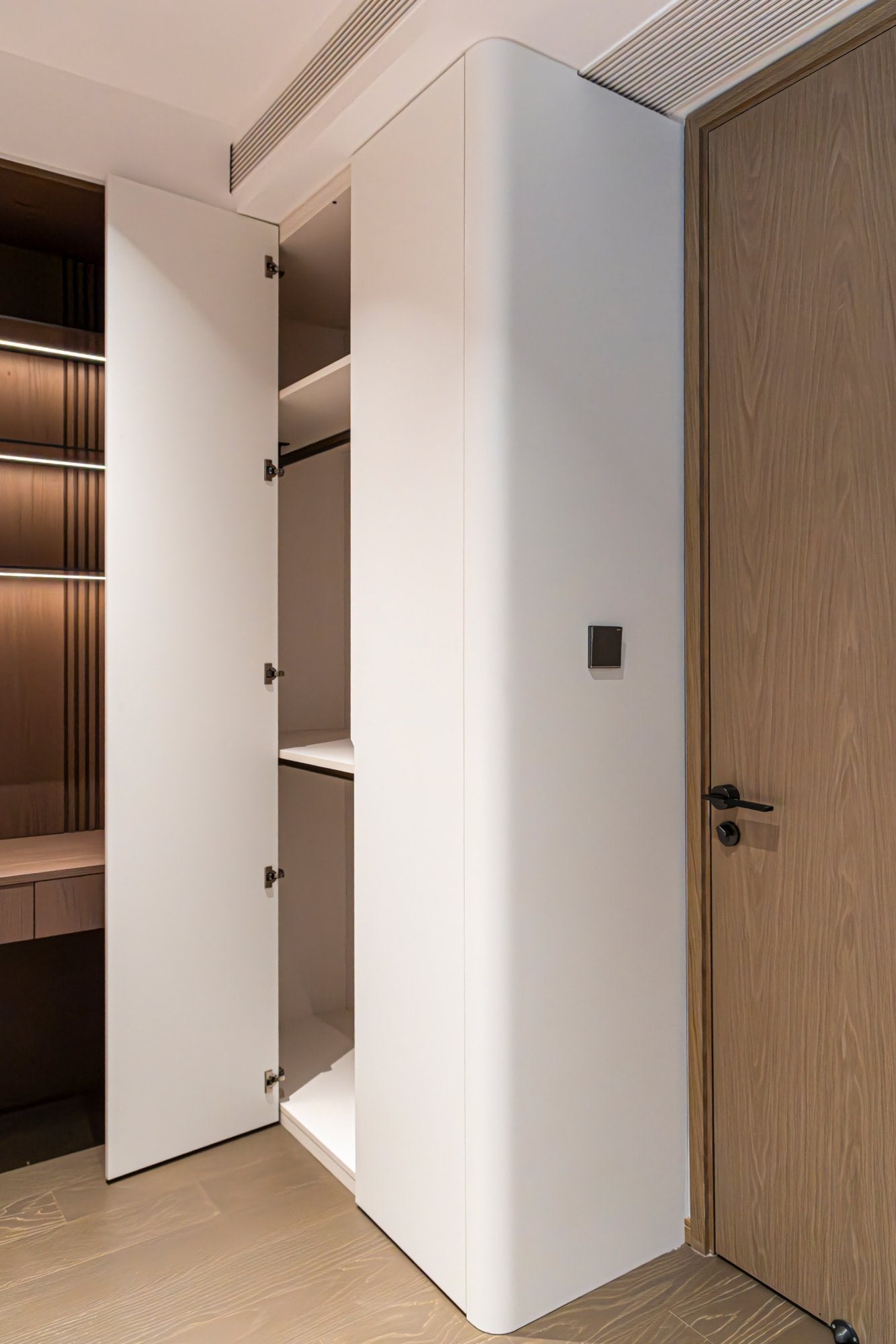 Elevate Your Home: The Ultimate Guide to Wardrobe Design Singapore