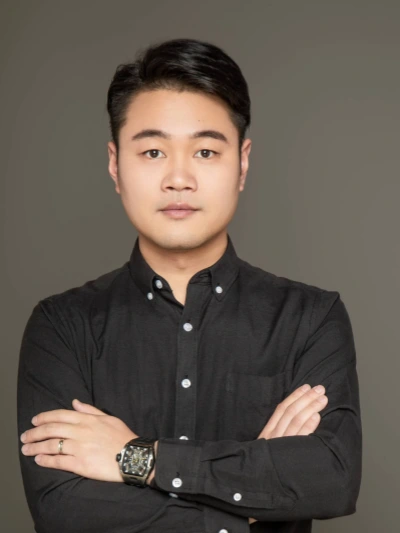 Portrait of MRETTY designer Pan